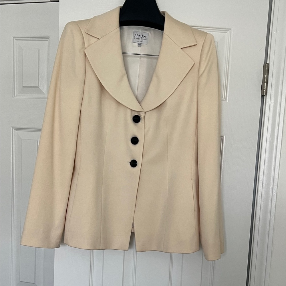 Giorgio Armani Women's off white-cream Beige Blazer